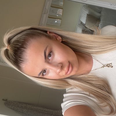 _bethwheeler_'s profile picture. Instagram - _bethwheeler_ Snapchat - bethh_wheeler