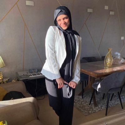 YaraDarawshi's profile picture. Sharing my experience in life while helping you grow.