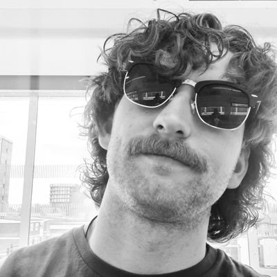 richlong_'s profile picture. In an unhealthy relationship with LFC.