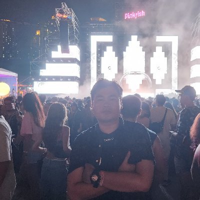ShadowCruxader's profile picture. people is interesting and terrifying at the same time