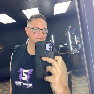 Former Twitch Streamer. Works for Hiley Mazda of Hurst as a Sales Consultant.