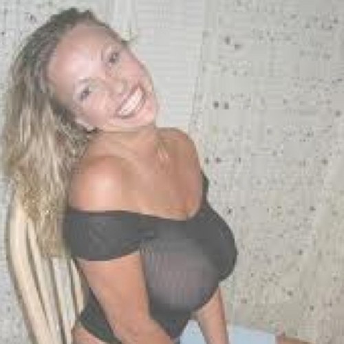 Sandrahill69's profile picture. 