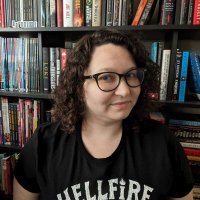 Tara (Should Be Writing) (@tarabrazee) 's Twitter Profile