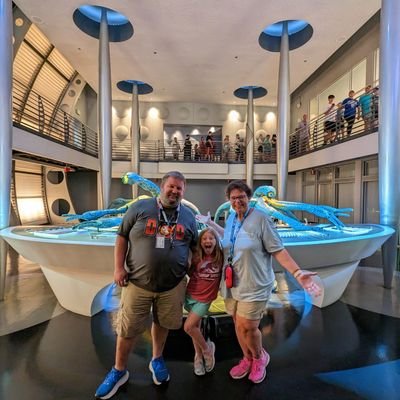 Universal/theme park fanatic, Coaster addict, Fun Momma, Happy Wife = Awesome Life!