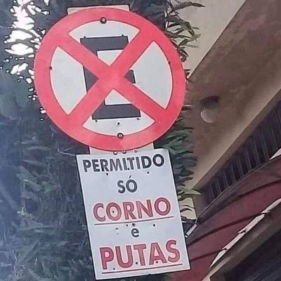 sendo bonita e boiolando por mulher mais velha