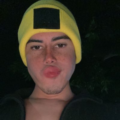 AxelVillasanti_'s profile picture. 