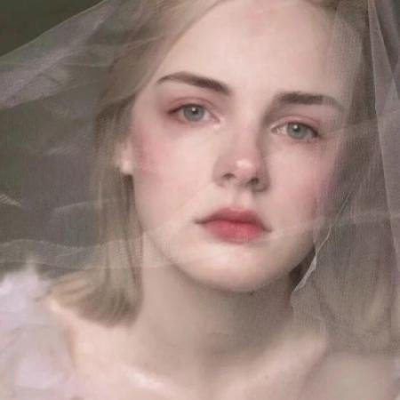 MaureenLyt38272's profile picture. 