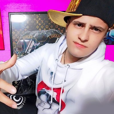 JONATAS__TV's profile picture. 🇯🇵Depois de 27 anos no Japão, agora de volta a minha terra Brasil🇧🇷Ainda não tenho amigo no Brasil😭faça amizade comigo😆meu perfil japonês→@MONSTERsJOHN_TV