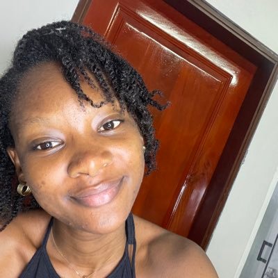 I sell ponytails and make natural hair videos https://t.co/8vRjh0RwpE