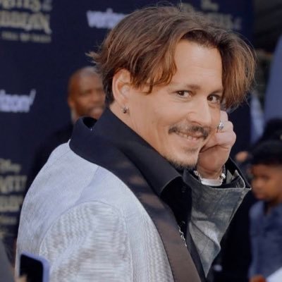 gvldenhrs's profile picture. johnny depp simp account | she/her