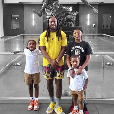 PHLYampISH's profile picture. Pursue
Happyness
Live
Young
#TheTime #SKYELINE
#Sneakerologist
#iReleaseYou #IfYouWill #ThatsAllIHaveToSayAboutThat #Taqwa #JusticeOrElse