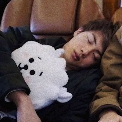 진군의 미소를 사랑해
ジンくん🐹よりのオルペン💜
バンタンとARMYに出会えて幸せ💞大人ARMY⟬⟭💜アラフィフ✨
ふぁぼRT本当にいつもありがとう🫶ふぁぼRT頂いた方を順にお迎えに行ってます🍀
無言フォローごめんなさい🙇アミ♡フォロバします👋 #ARMYさんと仲良くなりたい