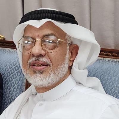 جمر بين أصابعك الحجر 
إضرب فدتك البصيرة والبصر .. 

امنت بالله
ثم بالصاروخ والنفق
فامضوا على بركة الله
