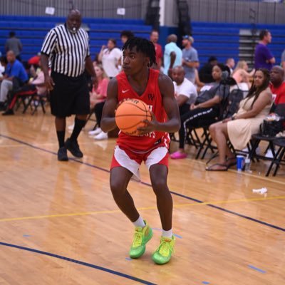 6’3” Guard / 168lbs / 6’4” Wingspan / CO’ 2024 The Galloway School / Cell: 404-784-6685