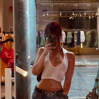 anthomaniaclou's profile picture. You made me fall in love with the world again