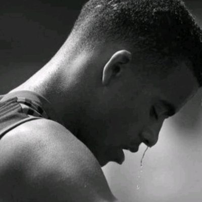 De_Van4's profile picture. GGMU❤️

@Cristiano die hard fan