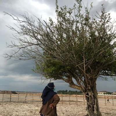 yunirahmawati28's profile picture. Jika yang baik di pertemukan dengan yang baik. Semoga yang menuju baik dipertemukan dengan yang pandai memperbaiki 💕