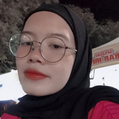 namaakusita's profile picture. hmm, apa ya?