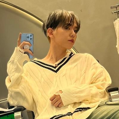 •Addicted to ChanBaek aus
•block if uncomfortable
•OT9
• fan account