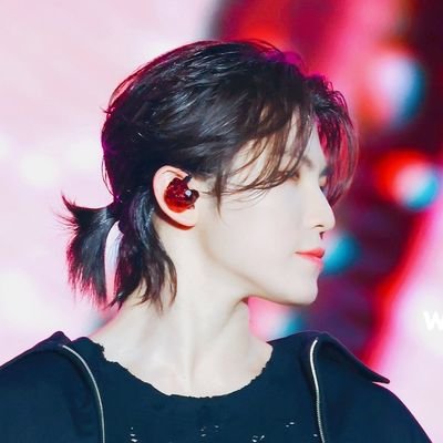 20+, she/her • enfp-a • eng/fil 🆗️ • univ student • stan/writing acc • svt ult!