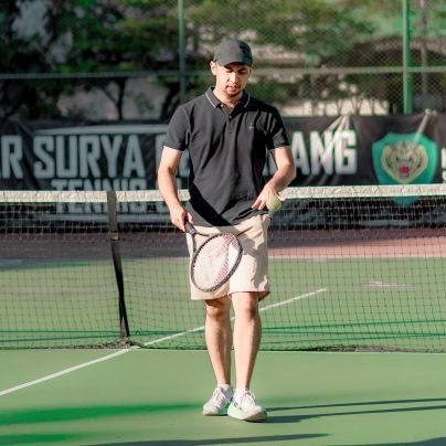 saxmachine101's profile picture. 