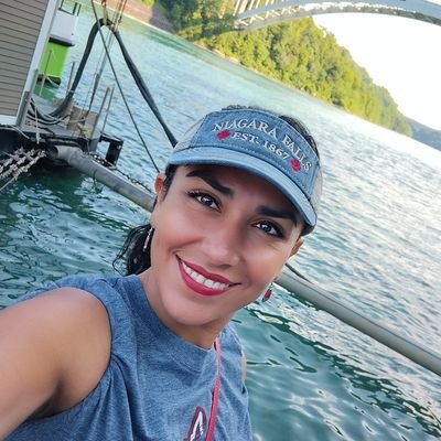 @RHE_Bobcats Principal; Bilingual Education Advocate; Wife; Mother; Life-Long Learner; RGV Texas