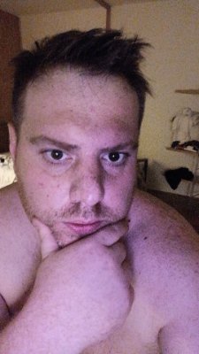 Poper2021's profile picture. 