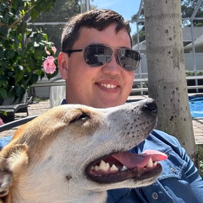 OG Paragon player that is now a passionate content creator for @PredecessorGame! I'm also a desk analyst, podcast co-host, and a doggo enjoyer!