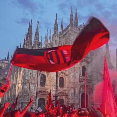 Saremo una squadra di diavoli. I nostri colori saranno il rosso come il fuoco e il nero come la paura che incuteremo agli avversari!