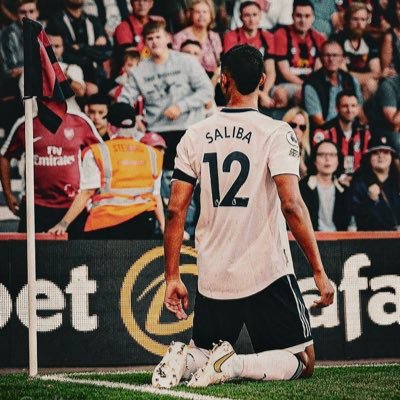 IBRA @Arsenal Fan 4/10🎉 MUSLIM❤️🦅WIZKID FC,Africa’s GREATEST😎TEAM MESSI 🐐