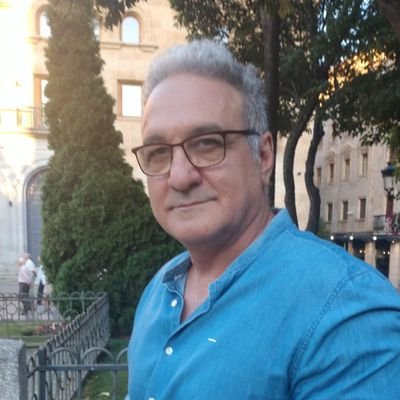 Periodista, SEO y lo que me echen.
No en mi nombre.