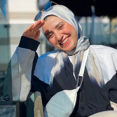 AouchehAya's profile picture. 