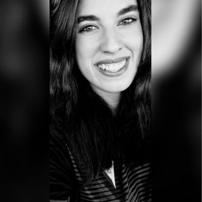 MartuLogia's profile picture. Bióloga y animalista 🐾
Futbolera 🇺🇦 (¡BENDITA LOCURA!) 
y ... 💜