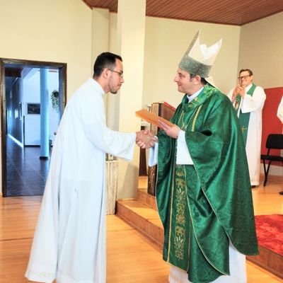 ⛪ Seminarista da Diocese de Palmas-Francisco Beltrão.
🦉 Filosofia - ISF.
📚 Teologia - ITEPA Faculdades.
 🫀Natural de S.I.O (PR)
