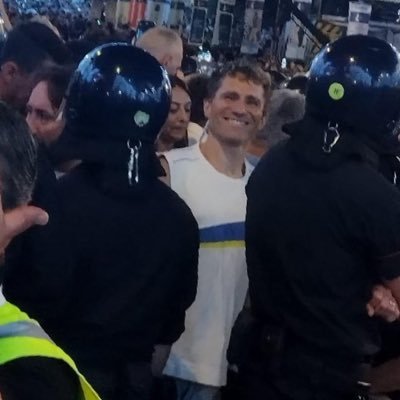 Educatore professionale presso ASM riabilitazione psichiatrica. ARBITRO CALCIO A 5 AIA FIGC, RSA FP CGIL. PRATICO CROSSFIT ed ESCURSIONI MTB