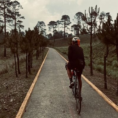 #BiciMensajero
Divulgador de ciencia, cultura y política.
#CargoBikeCDMX 📦💨⚡🪽📨
Crew Bike Bears 🚴🐾