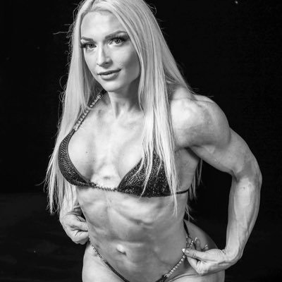 IFBB wellness pro and power lifter the whole muscle mommy package check the links 💕