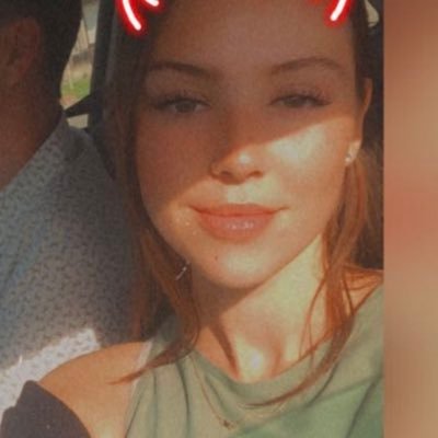 hollymaretns's profile picture. 