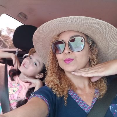 TTamaralima's profile picture. Feliz