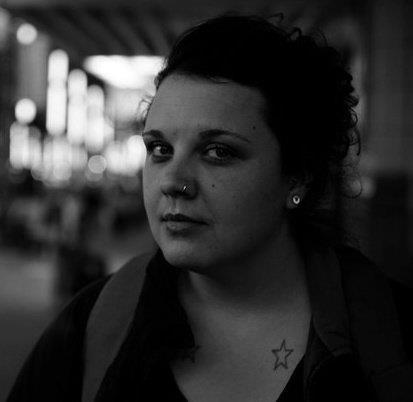Cerveza.Tatuajes.Amigos.Familia. Música.Viajera y bilingue. 24 bien vividos.Si no le agrado, no me siga. Twittera nocturna