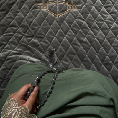 منذ أن رحل ابي وامي وانا اشعر مامعنى موت الاماكن وموت الاشياء وكيف تموت الحياة ونحن على قيدها ، اللهم ارحمهما وعوضني بلقائهم في الجنة #السعودية_العظمى 💚🇸🇦