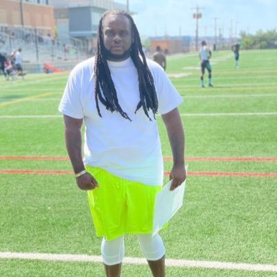 Official Twitter Account for Coach Jashen D Alston Sr !! LB Coach @ Mt Carmel Baltimore Md ! 6 Years High School 15+ Years Coaching !! LOVE GOD !!!