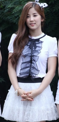 신생봇 A_pinkpcrrdb이구요~실제박초롱양이아닙니다~!/2011.12.07ing~/핑팬외의다른팬덤분들도많은멘션과팔로부탁드립니다♥