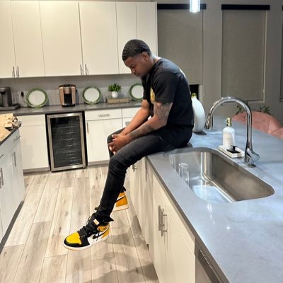 kyngcaleb314's profile picture. Chiropractor student👨🏾‍⚕️. Vegan Papa 🌱