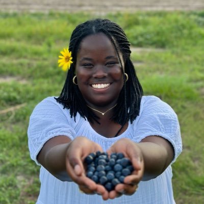 Plant scientist in training | @UF alum | @CornellAgriTech grad student (she/her) 🛰️🍇