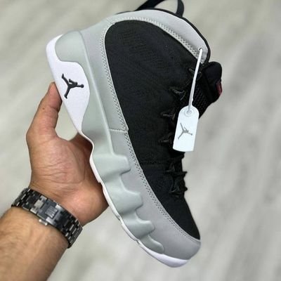 KayJordans's profile picture. Finance Officer,Fx Trader📉💻,Music Director 🎼, Arsenal FC, United Methodist Christian and a proud Zimbabwean 🇿🇼.