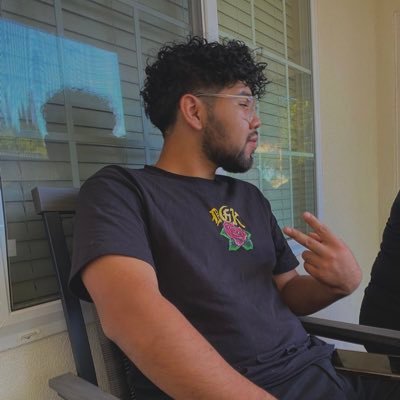 Axel_Berle's profile picture. you’re obsessed, just let it go