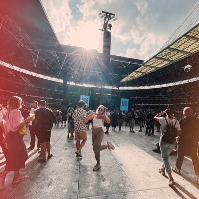 waulpeller's profile picture. music and coffee make my world go round