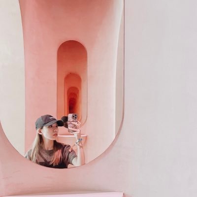 imnotabell_'s profile picture. Bug hunting in the forest 🐛