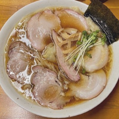 郡山駅前の白河ラーメン やまだです！！ 白河ラーメン🍜ぜひお越しください🙌🌸 夜 日曜定休 月〜土17:00〜4:00 休み等SNSでお知らせ ☎️0249 53 6119 郡山市駅前二丁目6-16